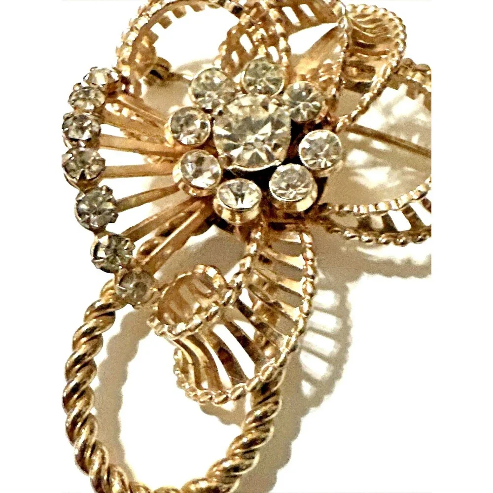 Vintage Gold Tone Ribbon Bow Brooch Crystal Rhinestone Filigree Pin 2